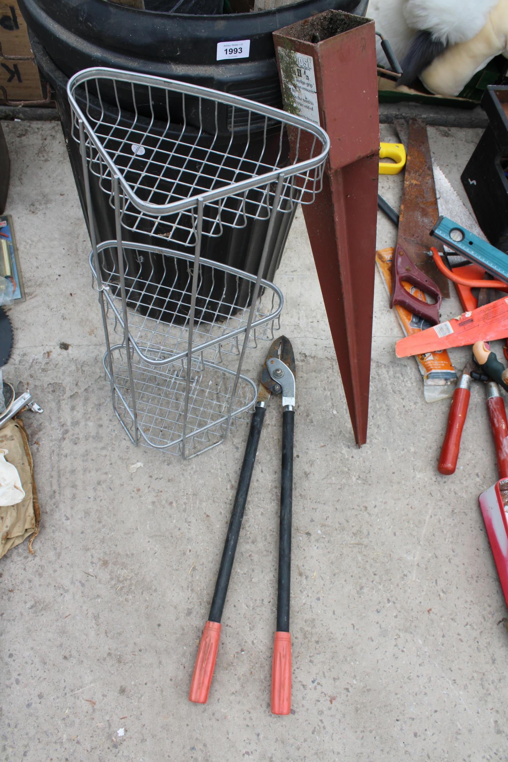 TWO PLASTIC DUST BINS AND AN ASSORTMENT OF GARDEN ITEMS TO INCLUDE A SPADE, A SHOVEL AND A ROLL OF - Image 3 of 3