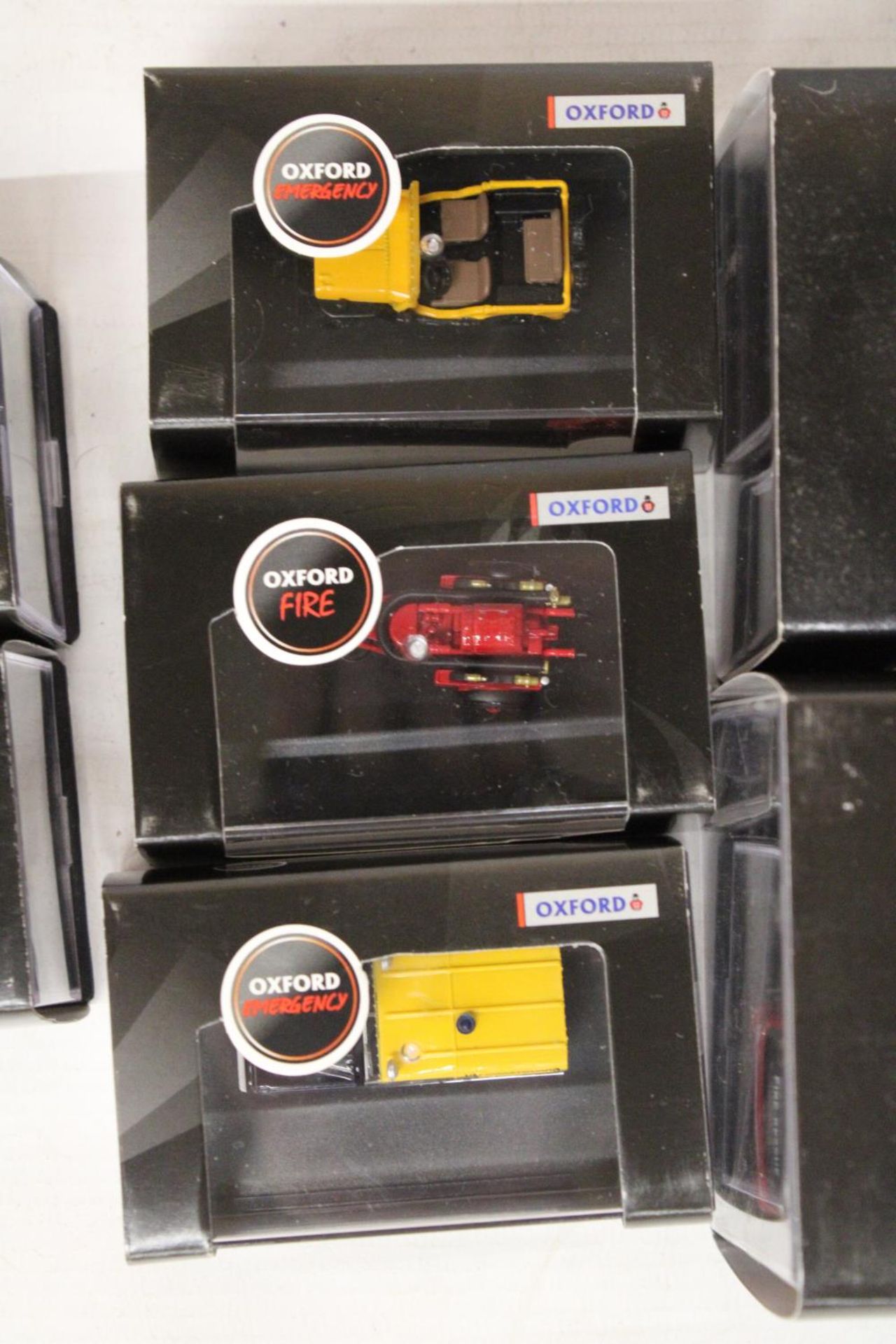 SEVEN AS NEW AND BOXED OXFORD EMERGENCY VEHICLES - Image 6 of 7