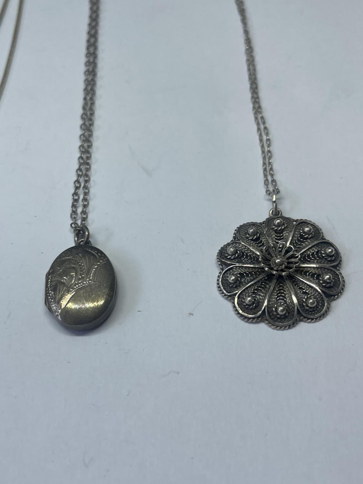 FOUR SILVER NECKLACES WITH PENDANTS - Image 3 of 3