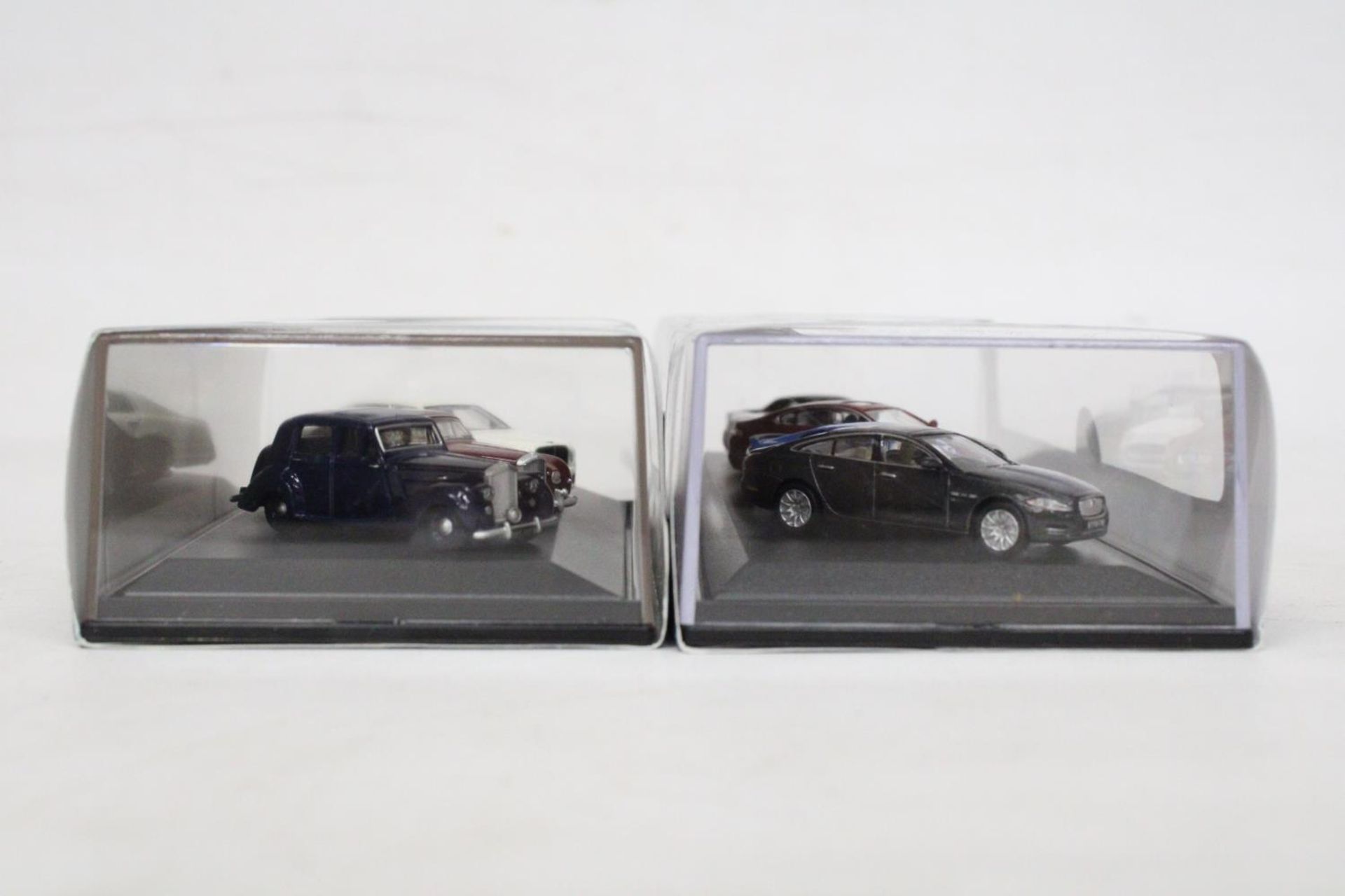 TWO AS NEW AND BOXED OXFORD AUTOMOBILE COMPANY SETS TO INCLUDE A FIVE PIECE JAGUAR XJ AND A THREE - Image 4 of 6