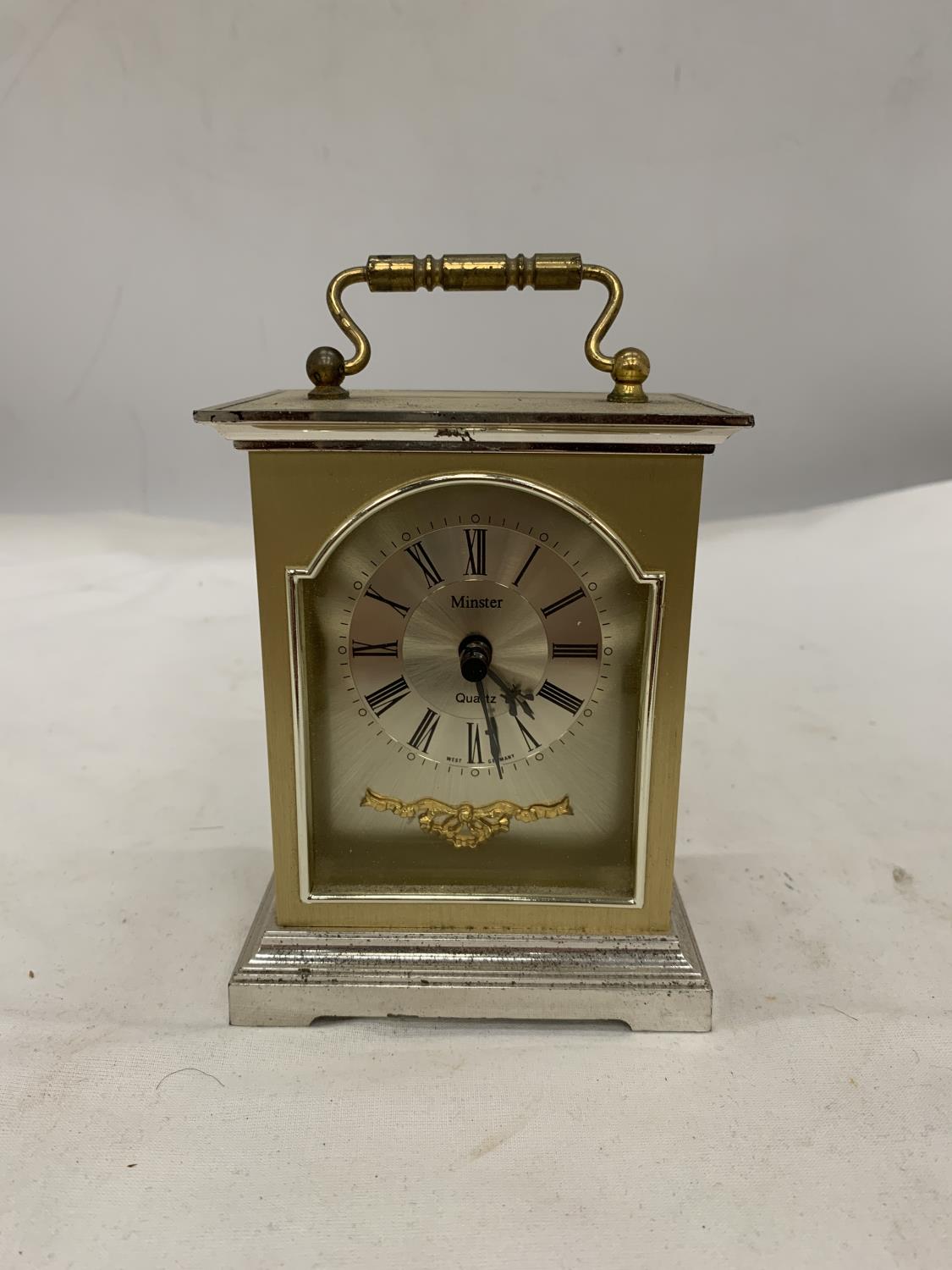 TWO BRASS MANTLE CLOCKS - Image 2 of 7