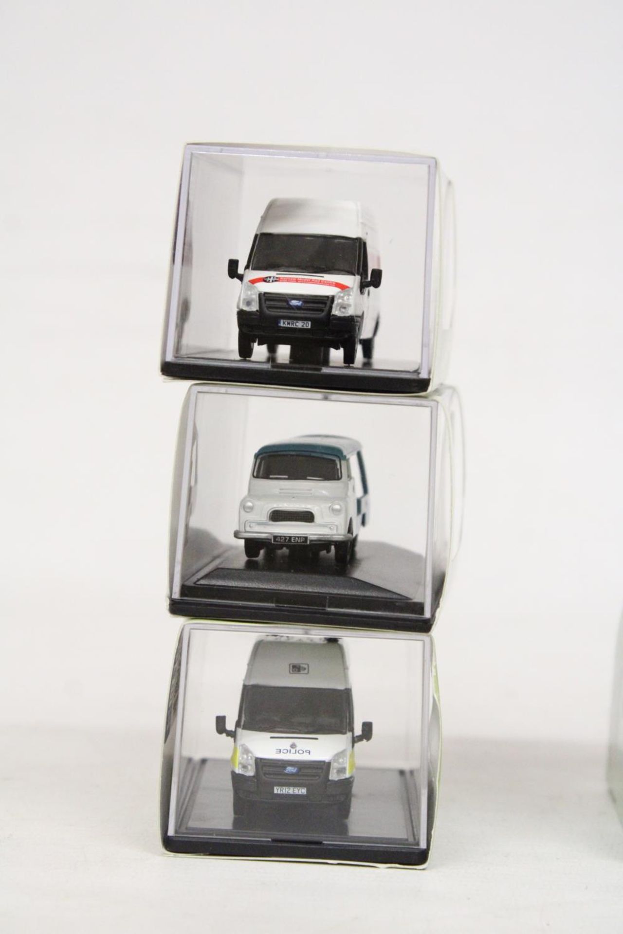 SIX AS NEW AND BOXED OXFORD COMMERCIAL VEHICLES - Image 5 of 8