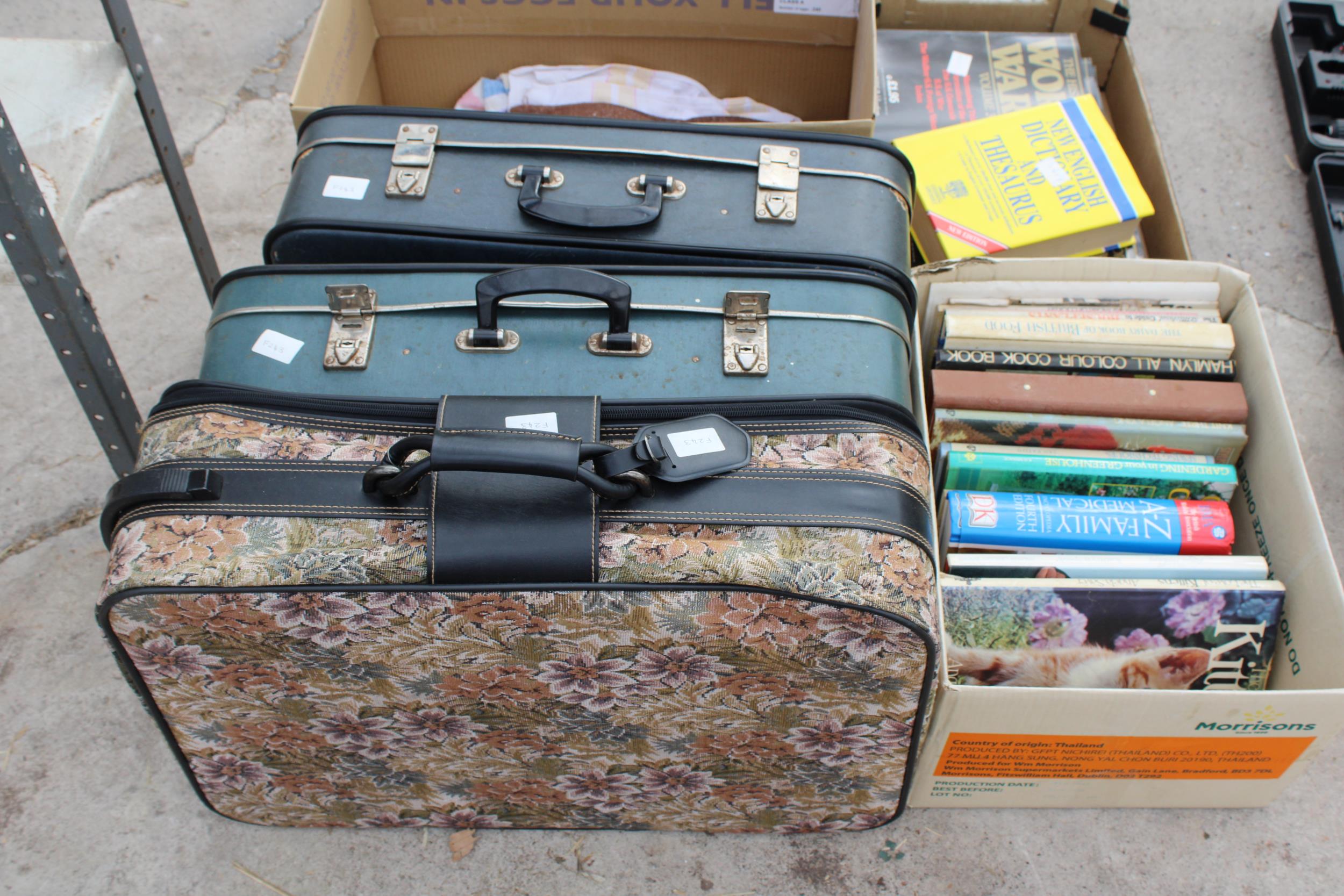 AN ASSORTMENT OF ITEMS TO INCLUDE SUITCASES, BOOKS AND BEDDING ETC - Image 7 of 8