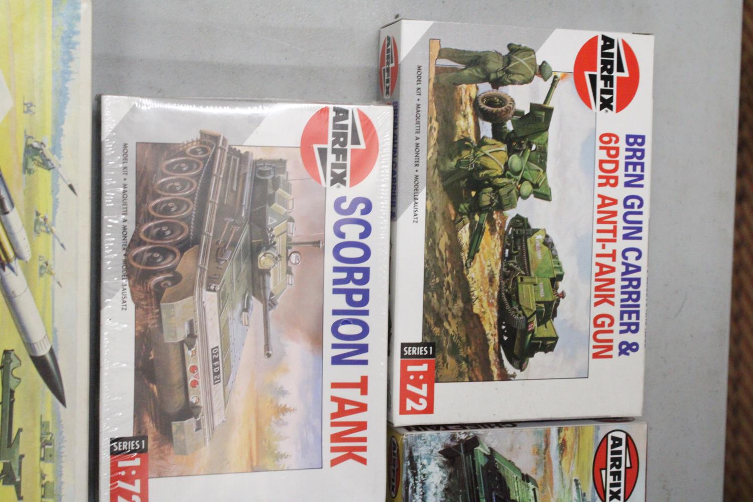 EIGHT BOXED AIRFIX MODEL KITS OF VARIOUS MILITARY VEHICLES AND EQUIPMENT ETC. - Image 4 of 7