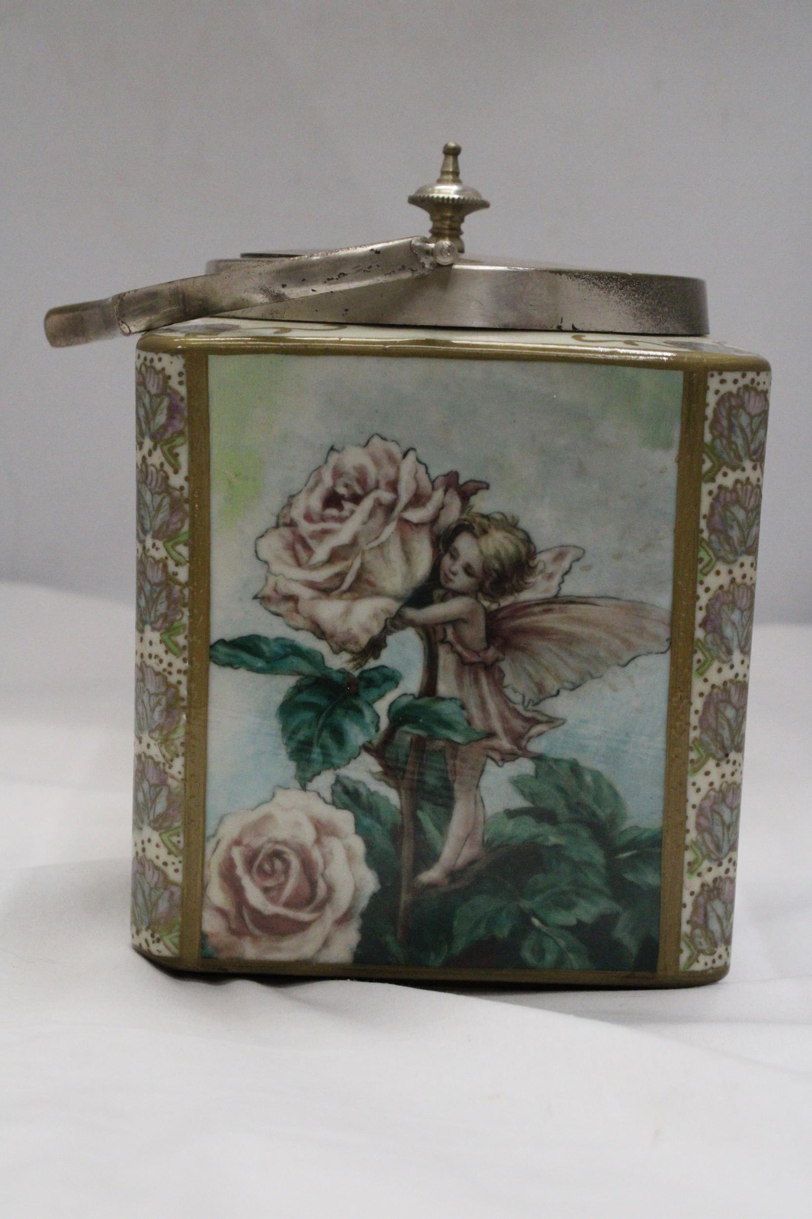 A CERAMIC BISCUIT BARREL DEPICTING FLOWER FAIRIES BY CICELY MARY BARKER - 12 x 6 x 6 INCH - Image 5 of 6