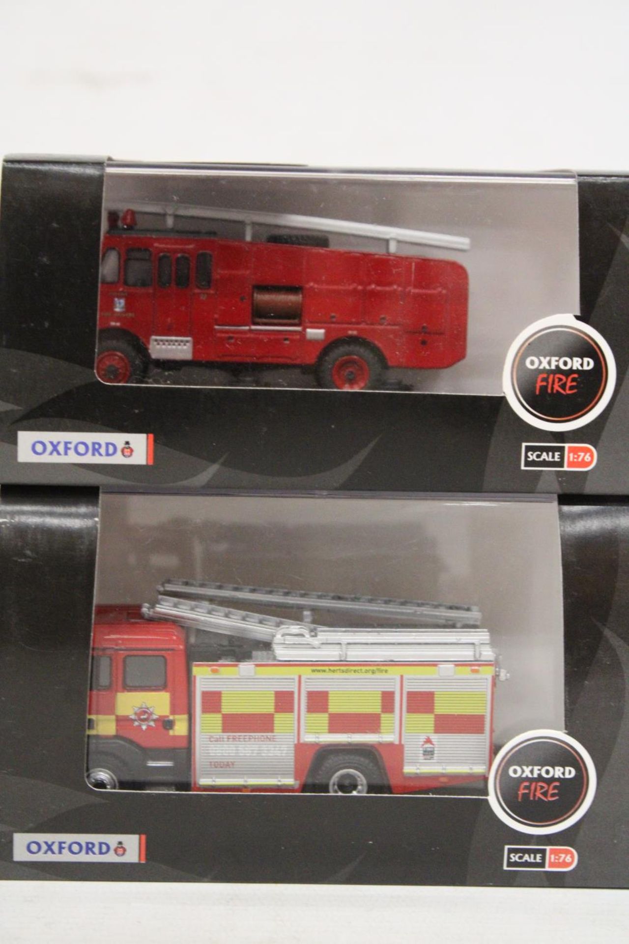 SEVEN AS NEW AND BOXED OXFORD EMERGENCY VEHICLES - Image 2 of 7