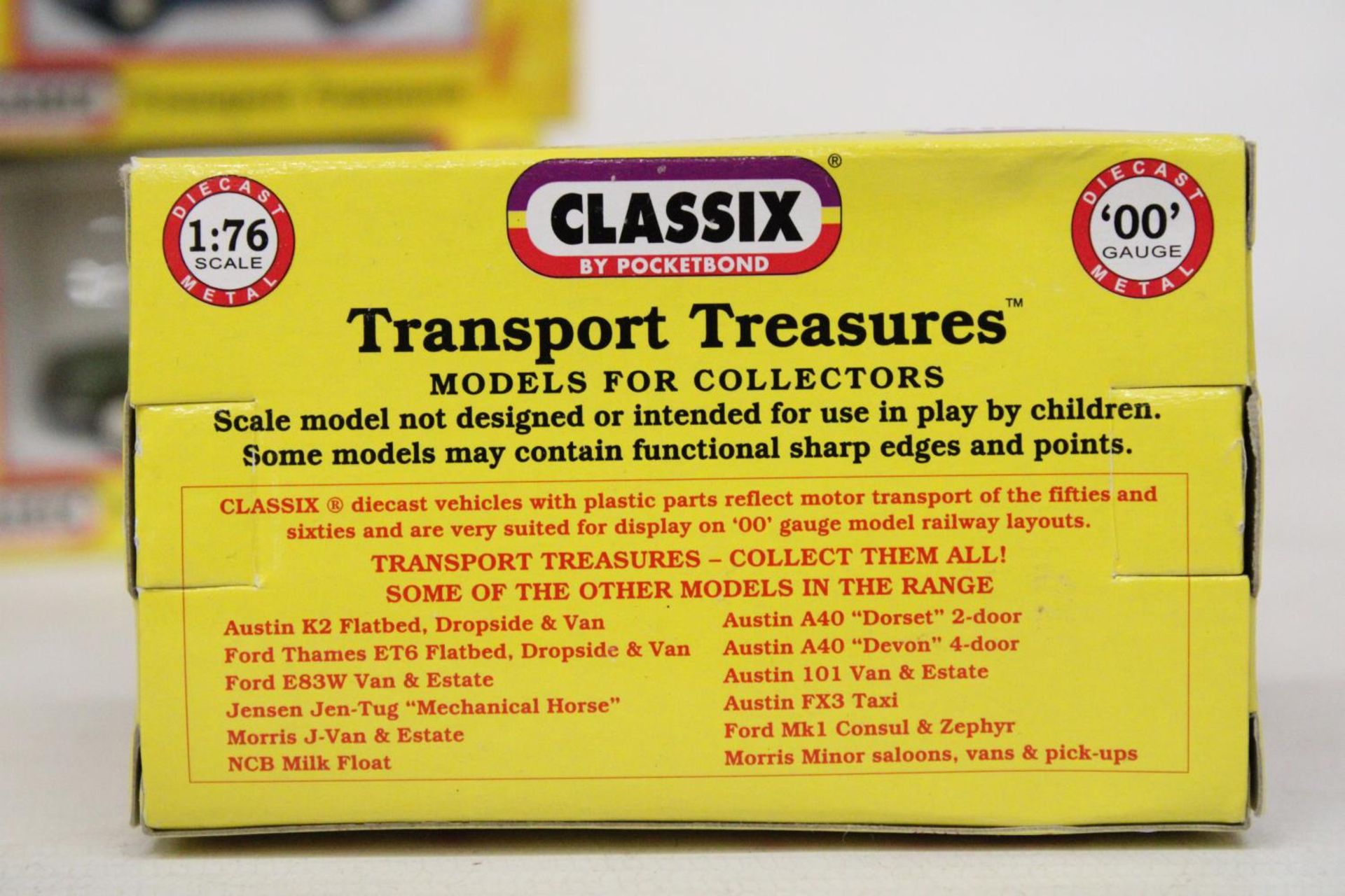 EIGHT AS NEW AND BOXED CLASSIX TRANSPORT TREASURES VEHICLES - Image 4 of 4