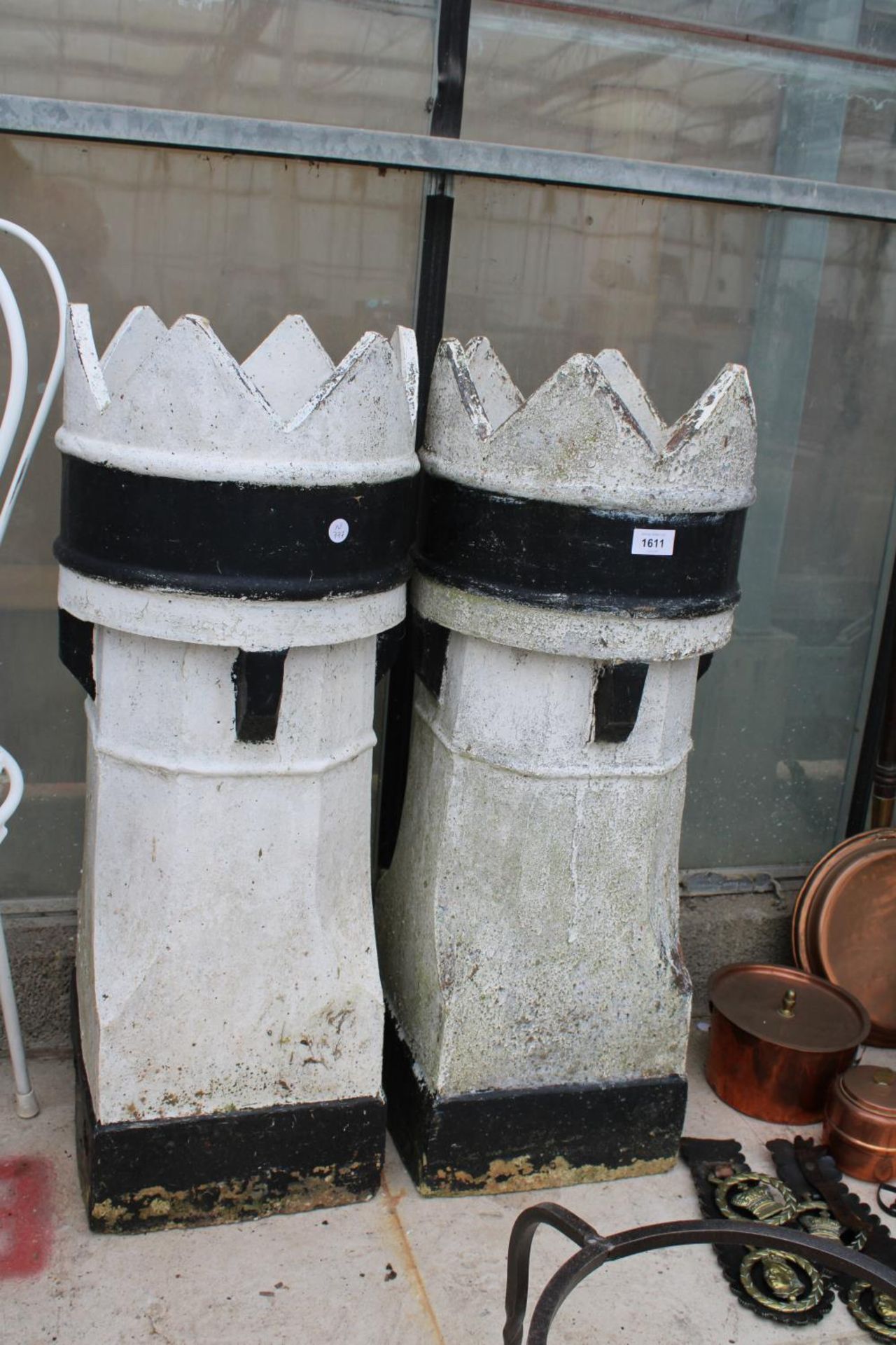 A PAIR OF BLACK AND WHITE PAINTED KINGS CHIMNEY POTS - Image 2 of 3