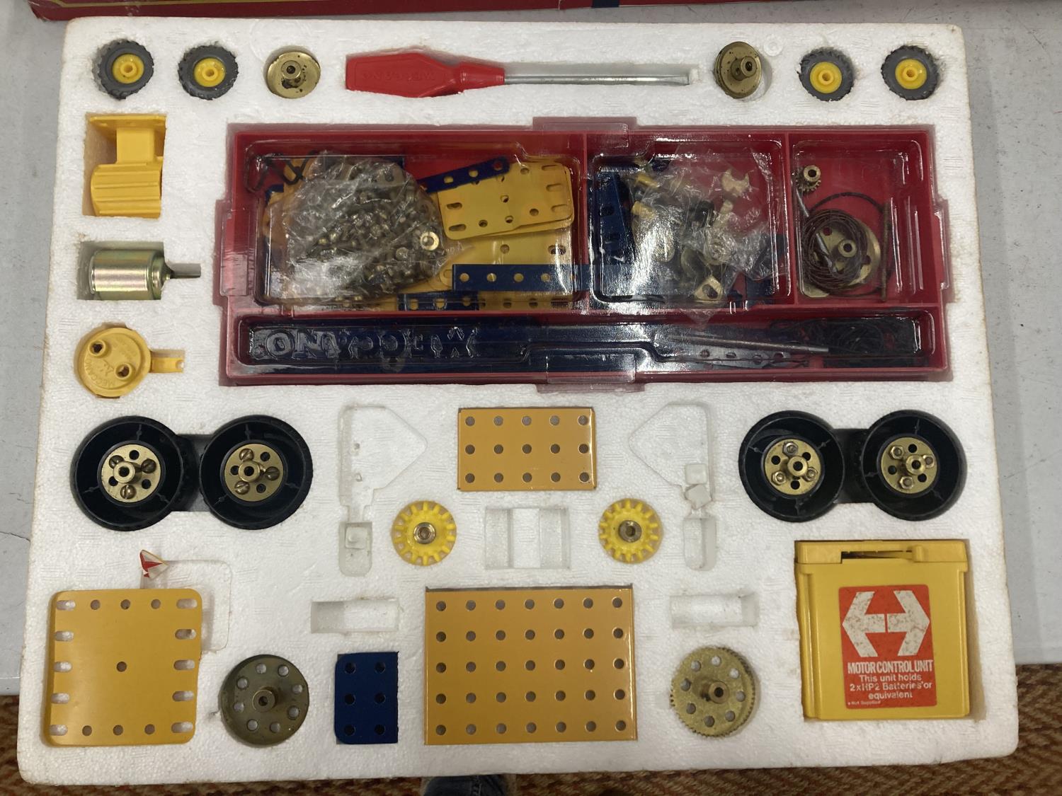 A BOXED MECCANO MOTORISED 3 SET - Image 4 of 4