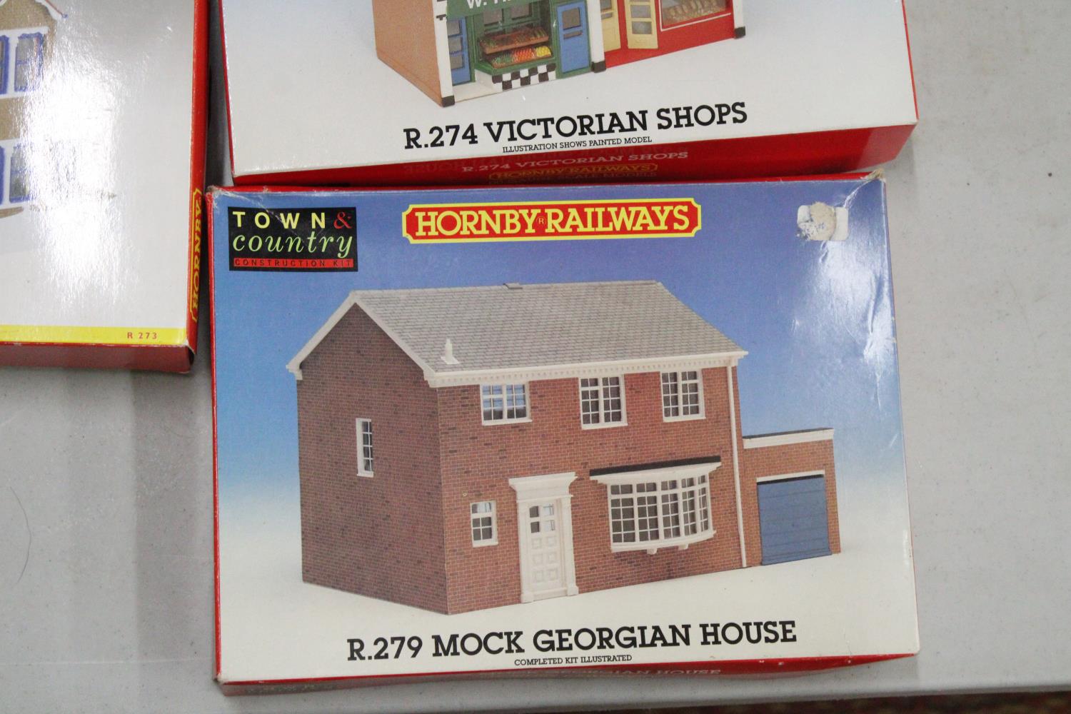 SEVEN BOXED HORNBY RAILWAY HOUSE AND SHOP KITS 00 GAUGE - Image 5 of 5