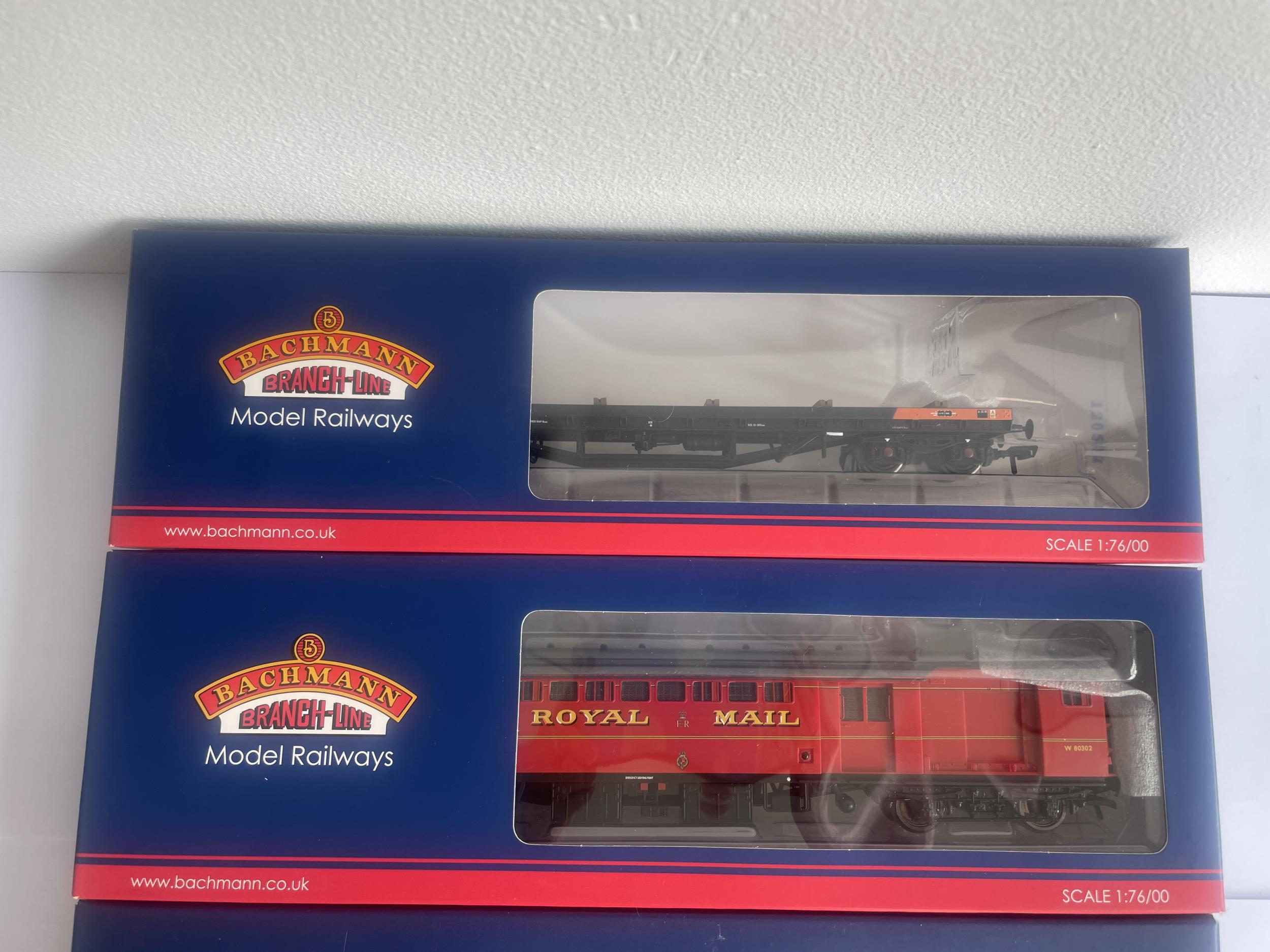 FOUR BOXED BACHMANN 00 GAUGE FREIGHT CARRIAGES