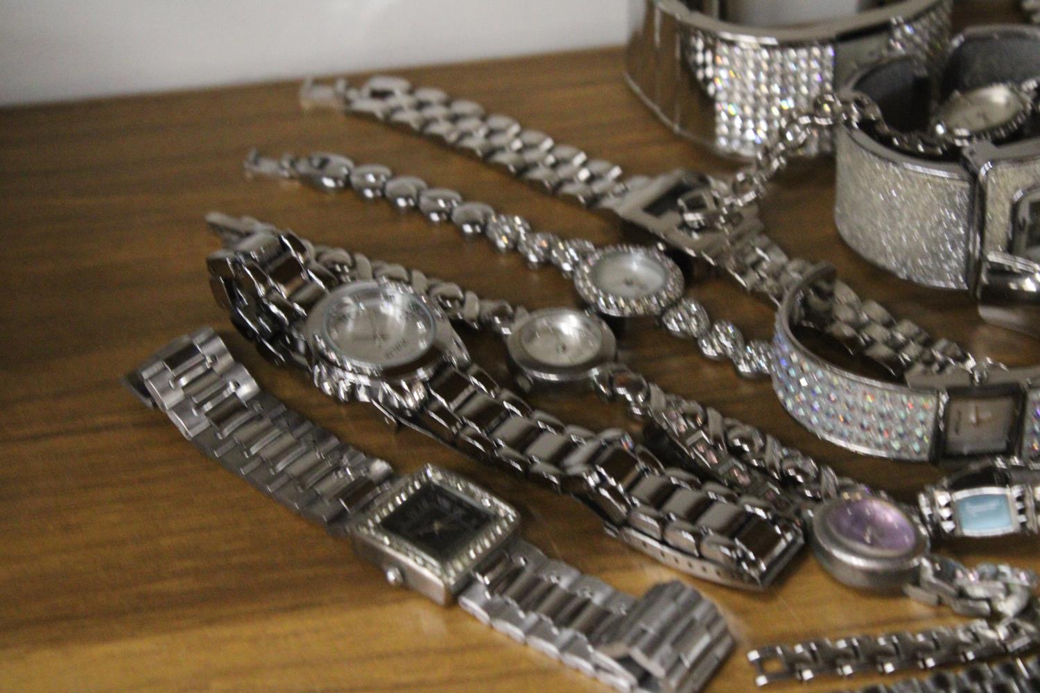 TWENTY LADIES SILVER COLOURED WRISTWATCHES - Image 3 of 4