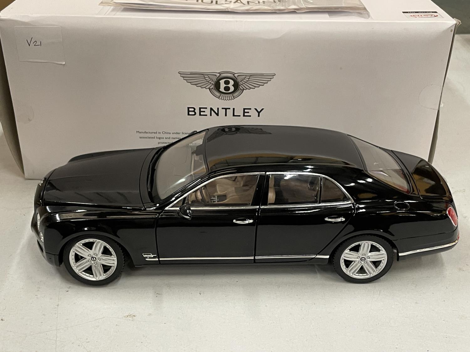 A BOXED MULSANNE BENTLEY MODEL CAR 1:18 SCALE - Image 2 of 6