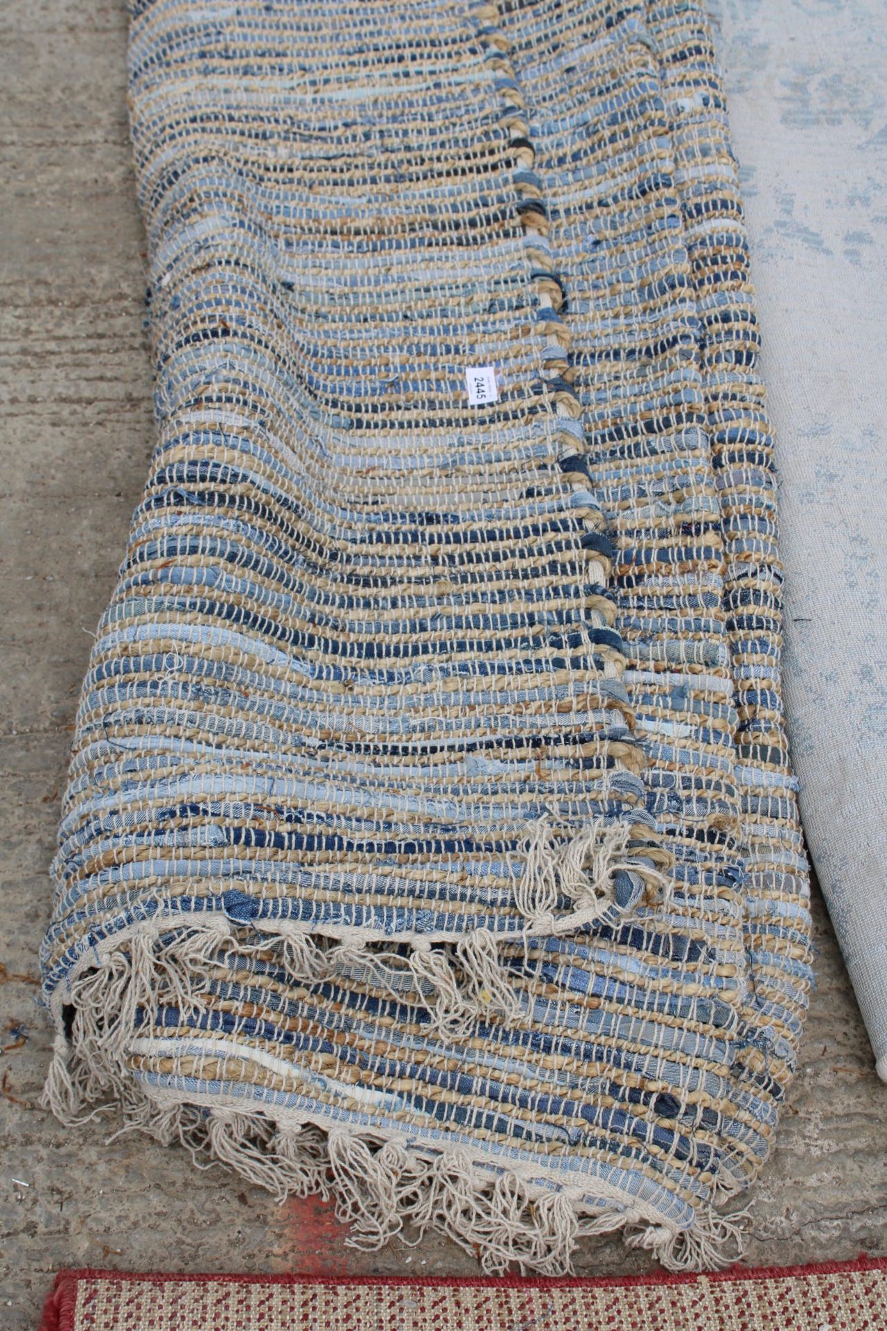 A BELIEVED AS NEW MADE IN INDIA HAND WOVEN NATURAL DENIM RUG (275CM x365CM) - Image 3 of 4