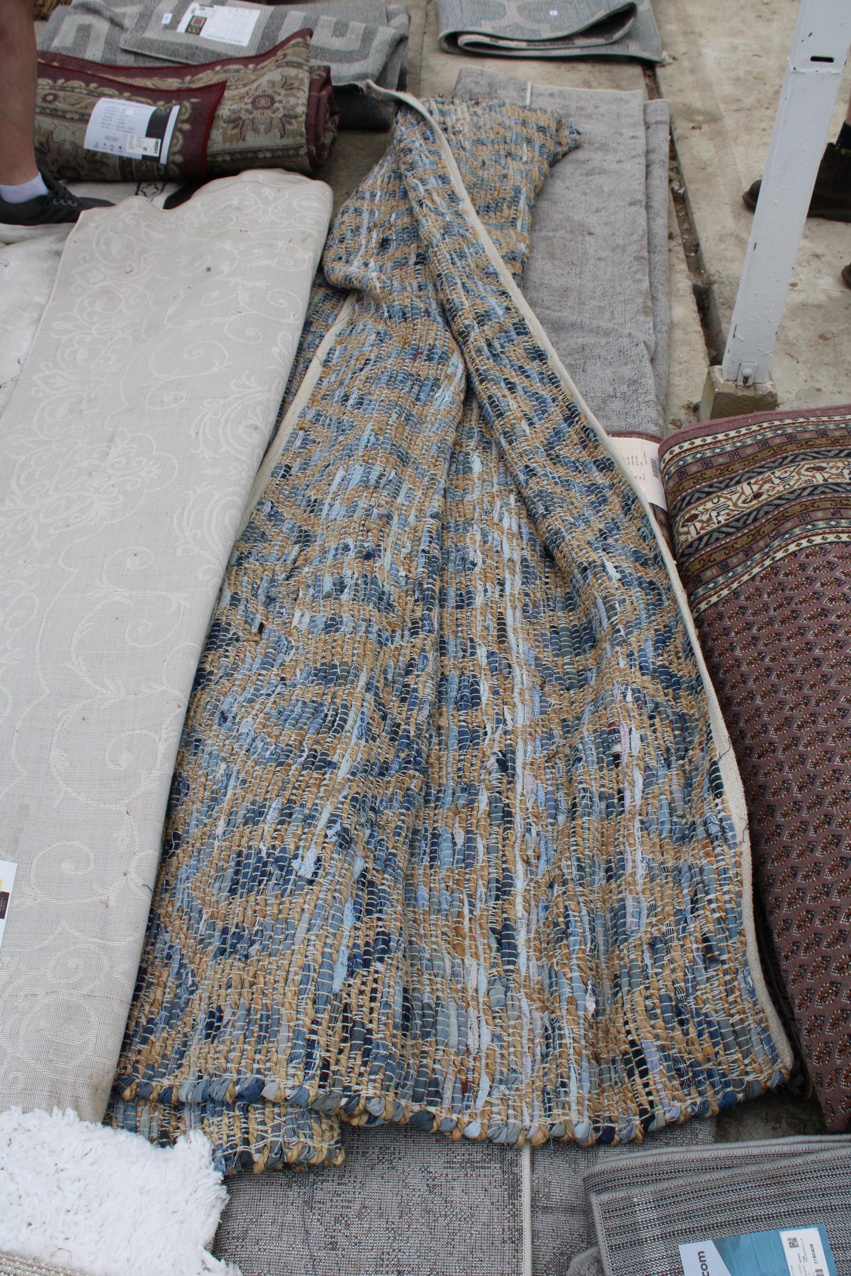 A BELIEVED AS NEW MADE IN TURKEY NAVY AND NATURAL RUG (275CM x 365CM) - Image 3 of 3