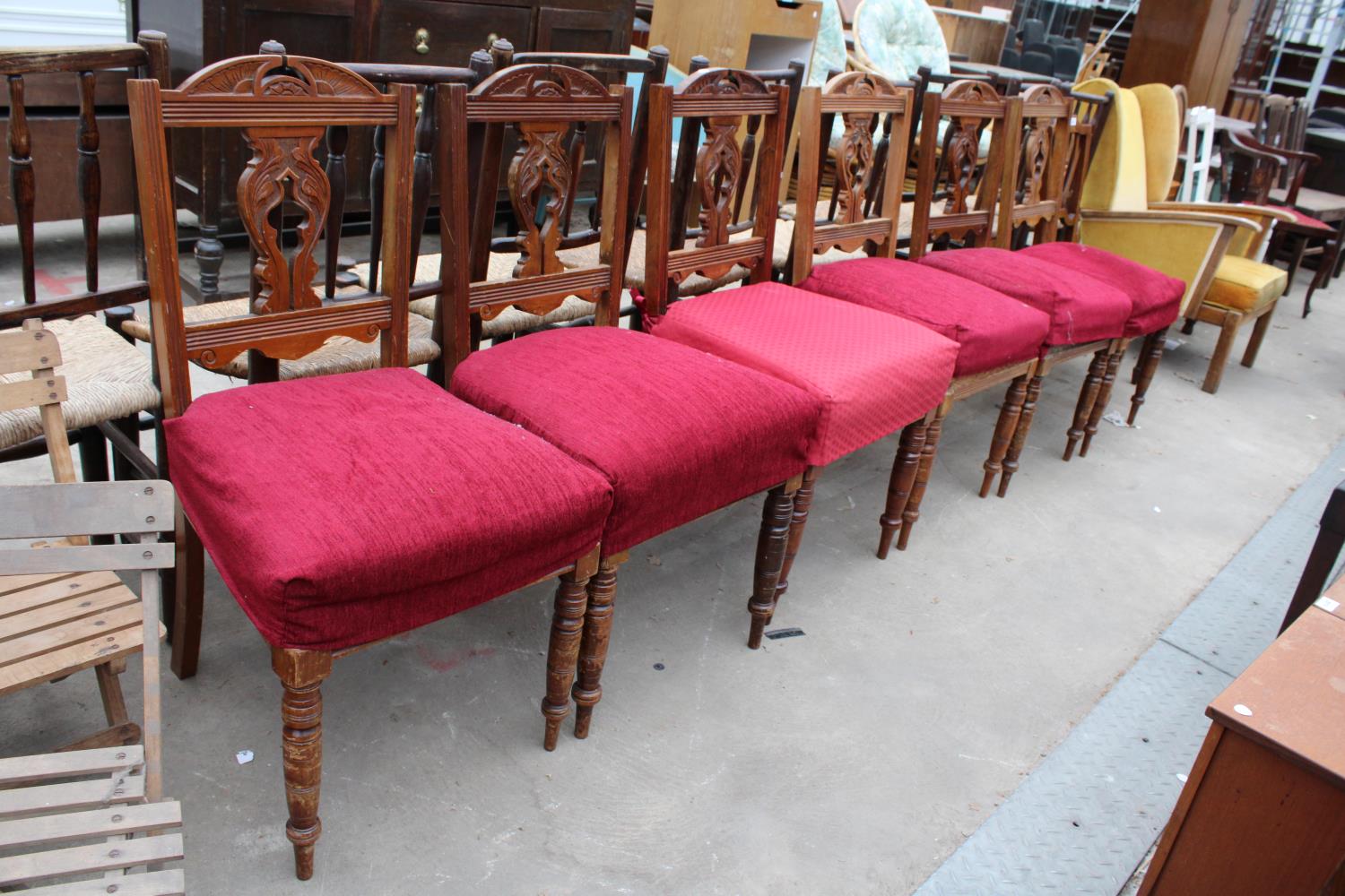 A SET OF SIX LATE VICTORIAN DINING CHAIRS AND AN EDWARDIAN BEDROOM CHAIR - Image 3 of 4