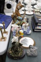 A COLLECTION OF ITEMS TO INCLUDE WOODEN ANIMALS, CERAMICS FIGURES ETC