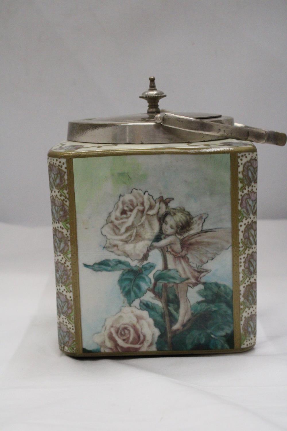 A CERAMIC BISCUIT BARREL DEPICTING FLOWER FAIRIES BY CICELY MARY BARKER - 12 x 6 x 6 INCH - Image 3 of 6