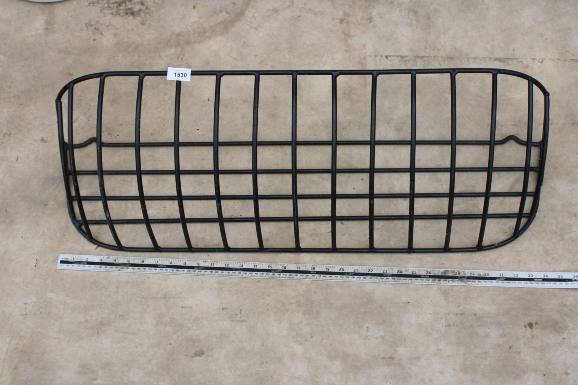 A DECORATIVE METAL HAYRACK PLANTER (L:90CM)