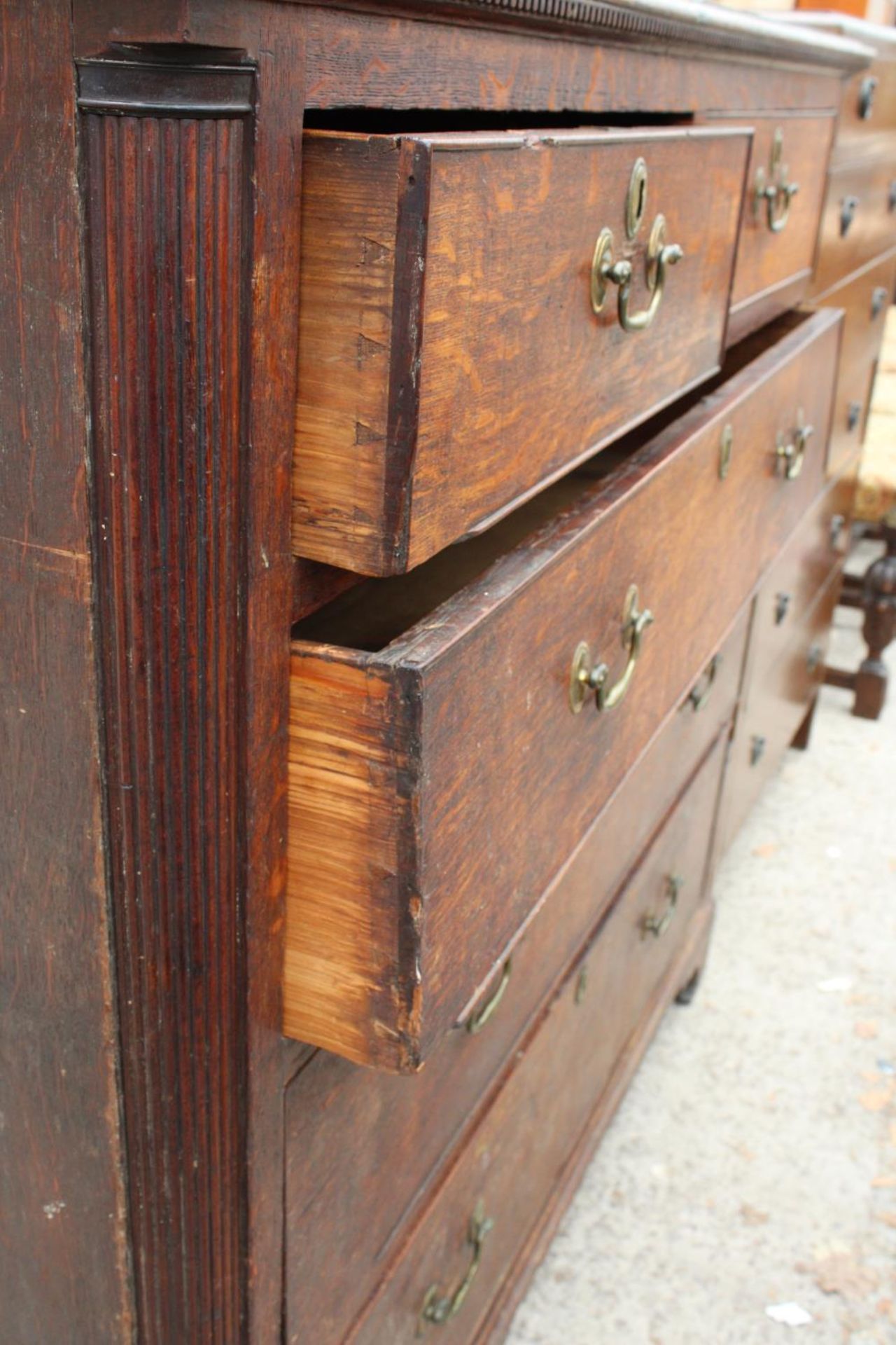 A GEORGE III OAK CHEST OF TWO SHORT AND THREE LONG GRADUATED DRAWERS, 48" WIDE - Image 3 of 4