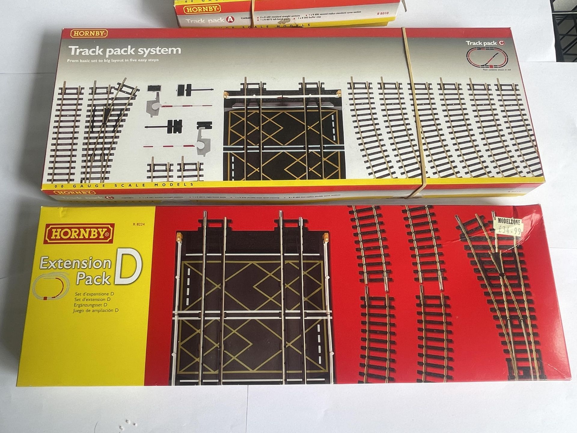 THREE BOXED HORNBY 00 GAUGE TRACK PACKS TO INCLUDE A AND C AND EXTENSION PACK D - Image 3 of 3