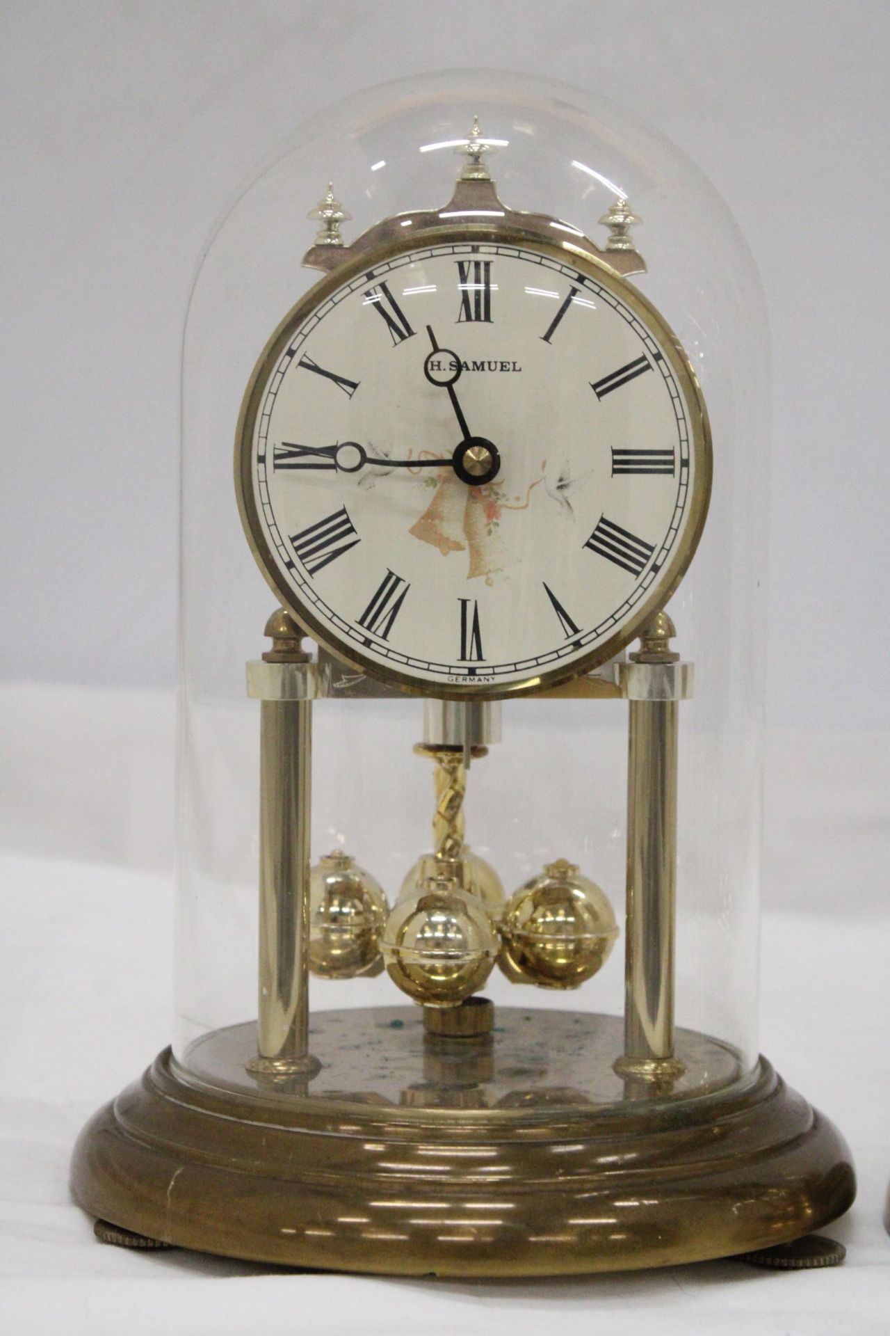 TWO BRASS ANNIVERSARY CLOCKS WITH GLASS DOMES - Image 3 of 6