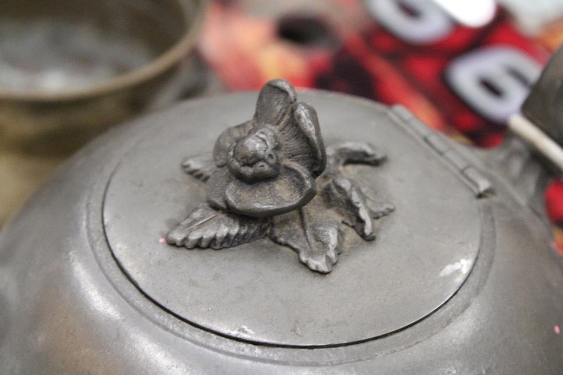 A GEORGIAN PEWTER TEAPOT AND A 14TH CENTURY PEWTER MUG - Image 3 of 5