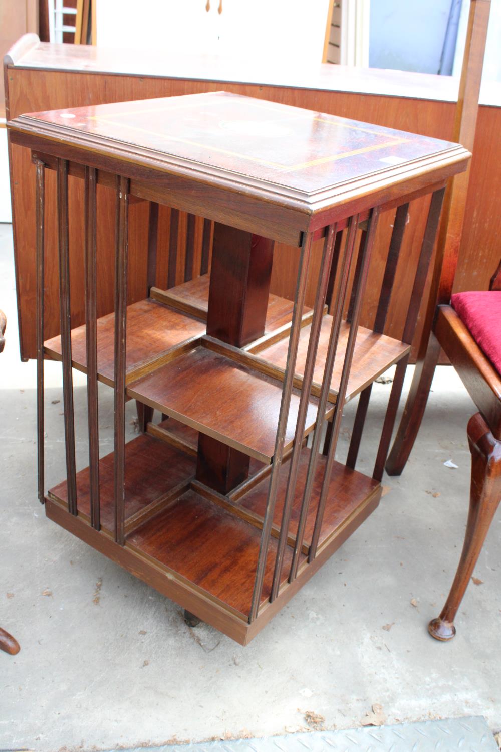 A MAHOGANY AND INLAID EDWARDIAN STYLE REVOLVING BOOKCASE, 19" SQUARE - Image 2 of 4