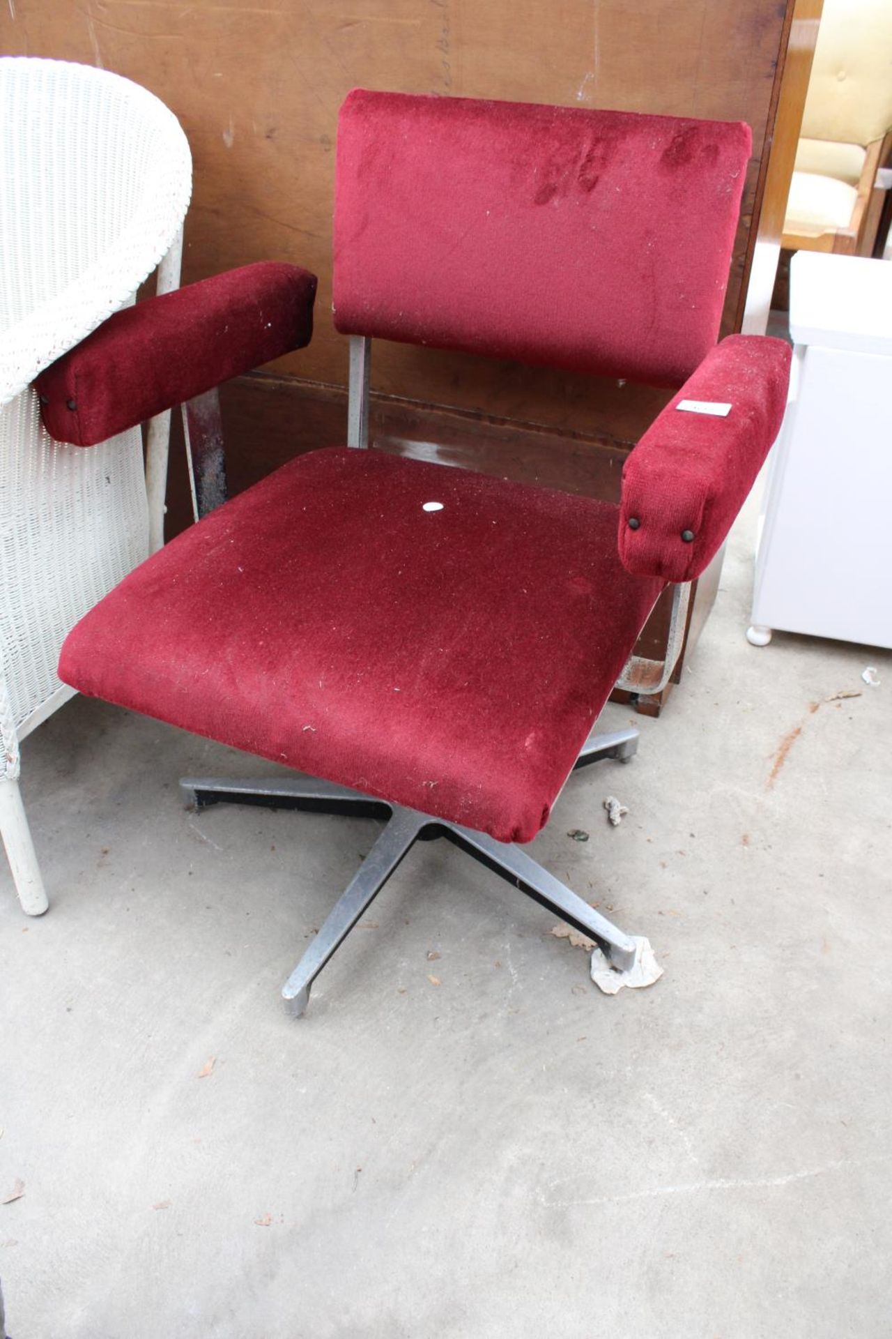 A RETRO SWIVEL OFFICE CHAIR AND A LLOYD LOOM CHAIR - Image 2 of 2