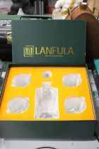 AN AS NEW, BOXED, 'LANFULA' WHISKY GLASS AND DECANTER SET