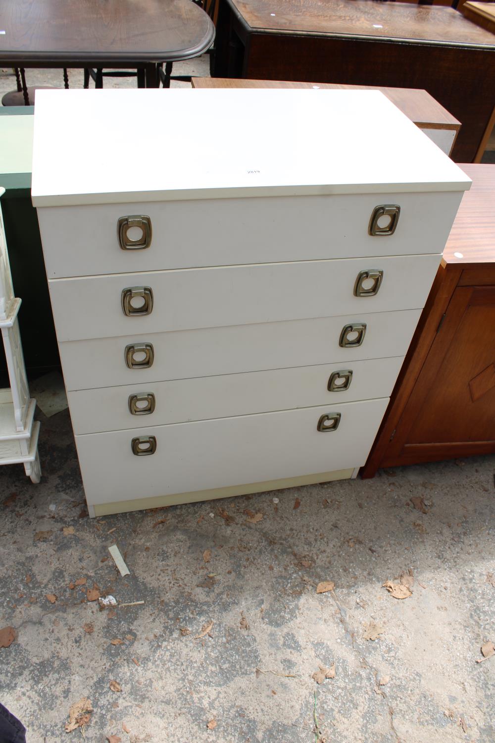 A MODERN WHITE CHEST OF FIVE DRAWERS, 30" WIDE