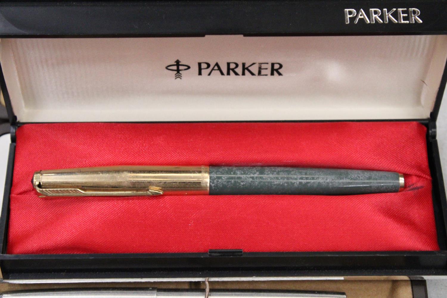 A COLLECTION OF CARTRIDGE AND BALLPOINT PENS, SOME IN BOXES, TO INCLUDE PARKER, ETC - Bild 7 aus 7