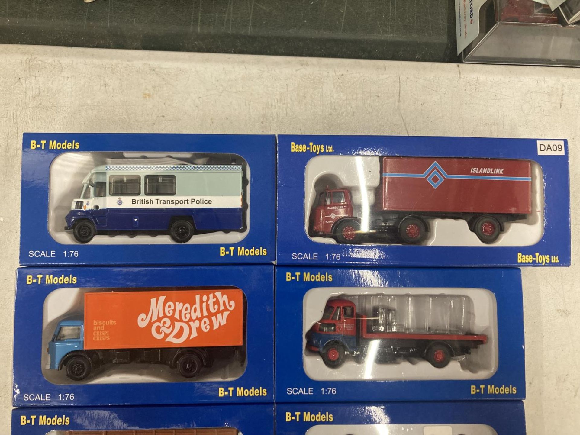 ELEVEN BOXED B-T MODEL VEHICLES 1:76 SCALE - Image 2 of 4