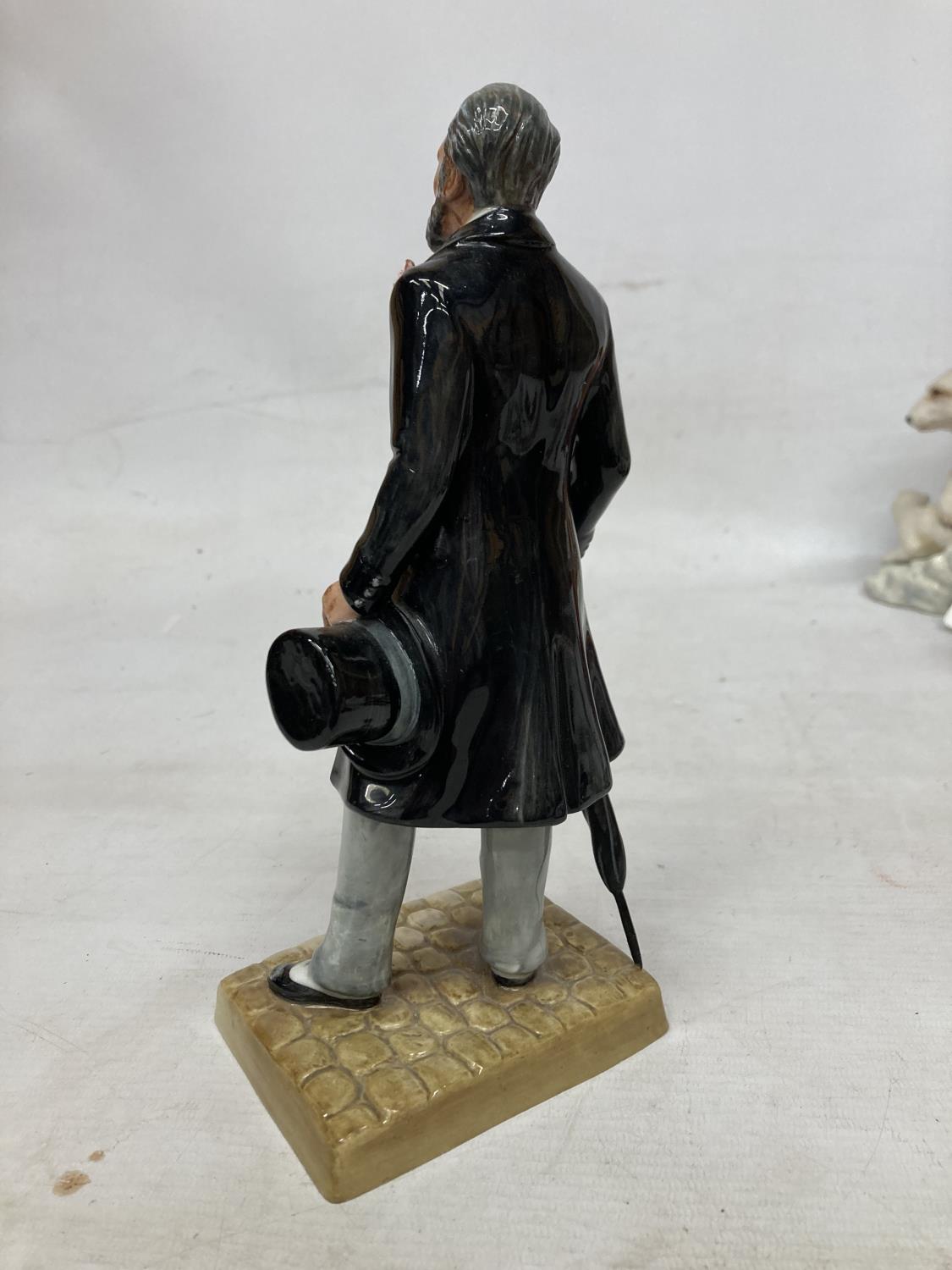 A LIMITED EDITION ROYAL DOULTON FIGURE SIR HENRY DOULTON HN 3891 - Image 3 of 7