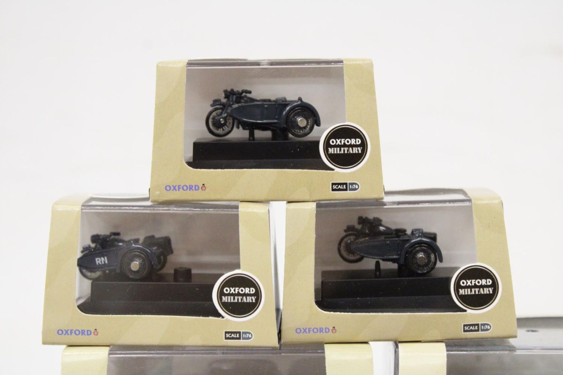 EIGHT AS NEW AND BOXED OXFORD MILITARY VEHICLES - Image 3 of 6