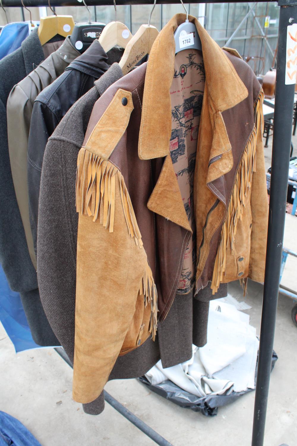 A LARGE ASSORTMENT OF MENS JACKETS TO INCLUDE LEATHER JACKETS AND OVERCOATS ETC - Image 2 of 7