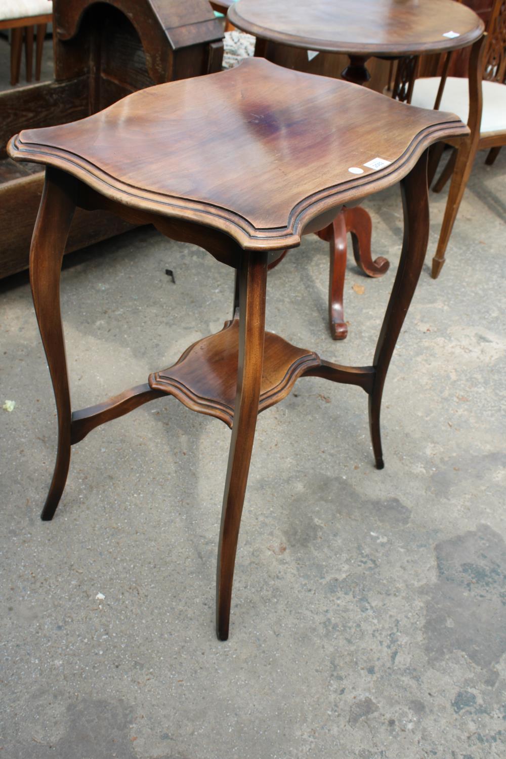 AN EDWARDIAN TWO TIER MAHOGANY OCCASIONAL TABLE, 24" X 18" - Image 2 of 3