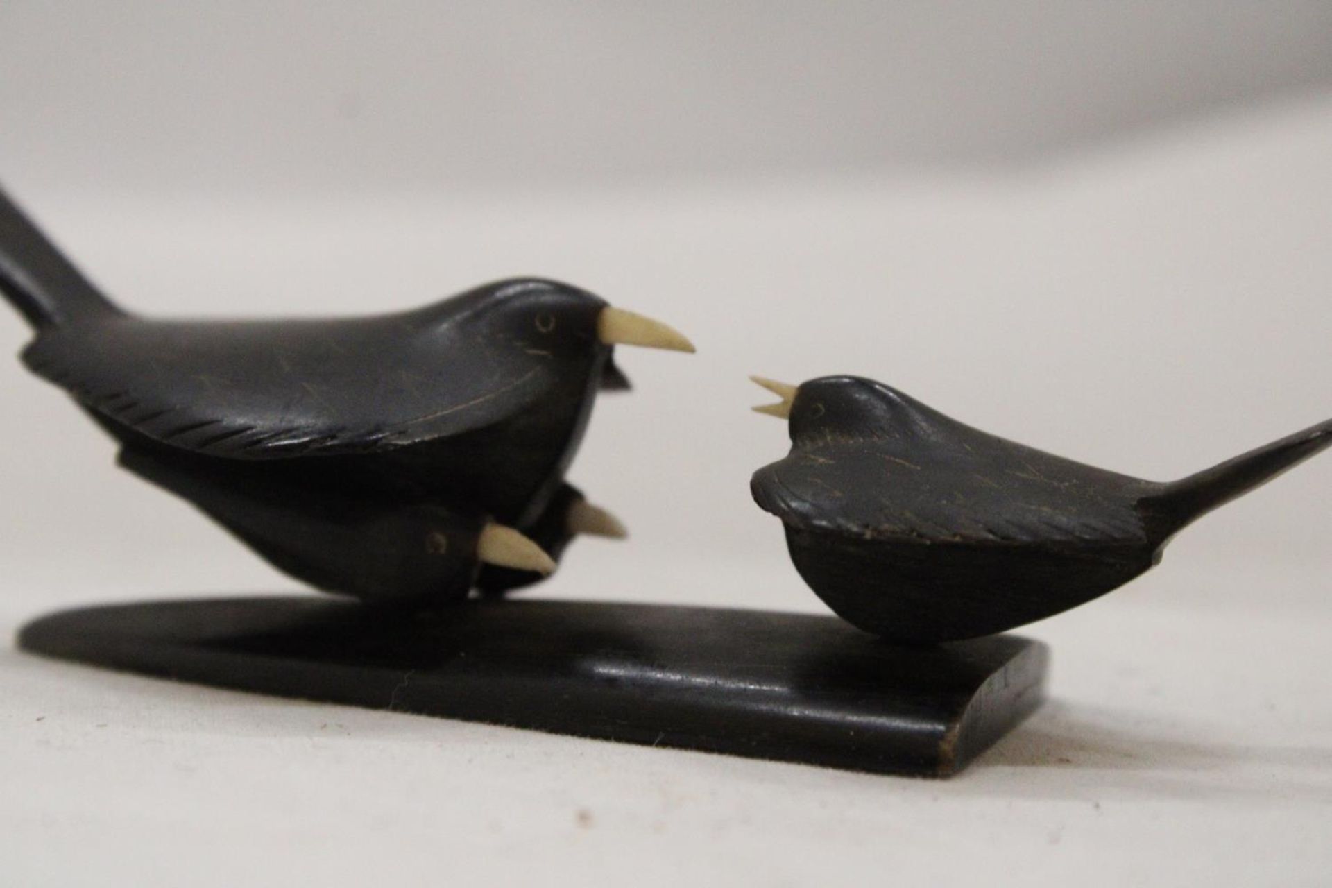 TWO TRIBAL ART CARVED BIRDS - Image 6 of 6