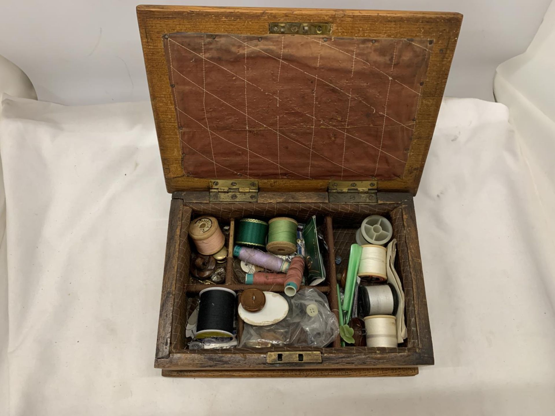 AN 1883 VICTORIAN SEWING BOX WITH CONTENTS - Image 2 of 5