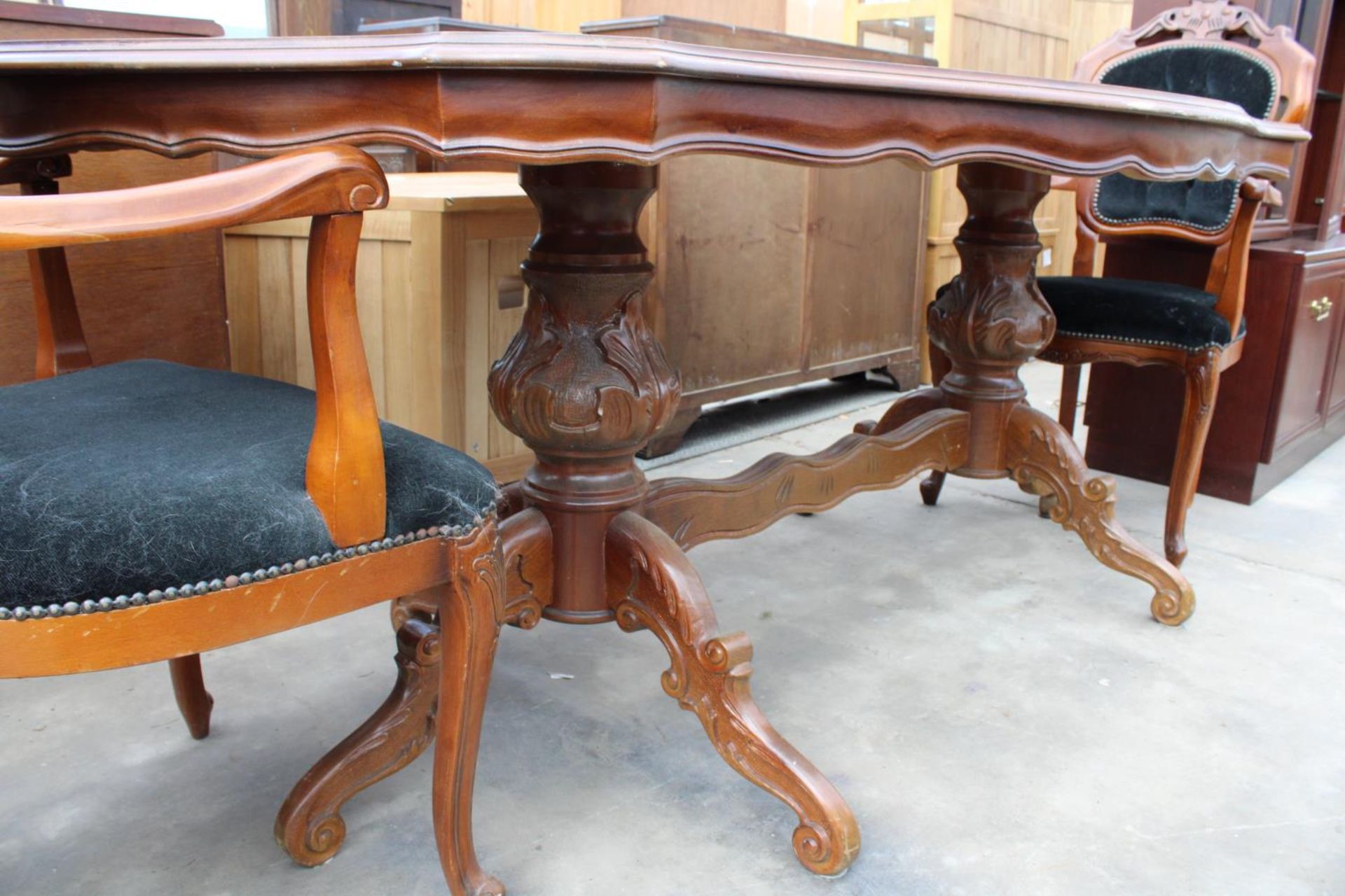 AN ITALIAN STYLE PEDESTAL DINING TABLE WITH MARQUETRY TOP AND A PAIR OF CARVER CHAIRS - Image 6 of 6