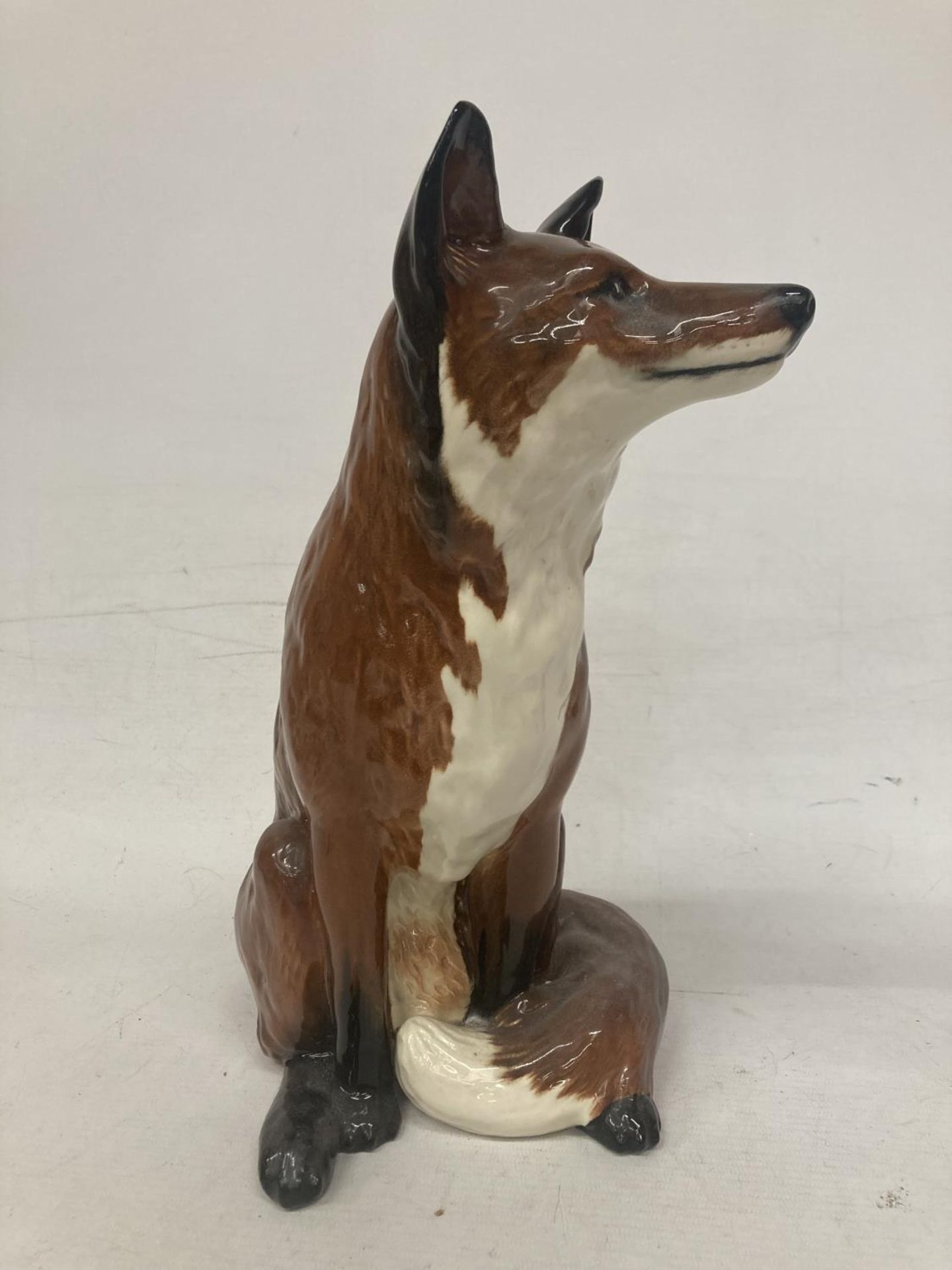 A LARGE MODEL OF A BESWICK FIRESIDE FOX - Image 2 of 5