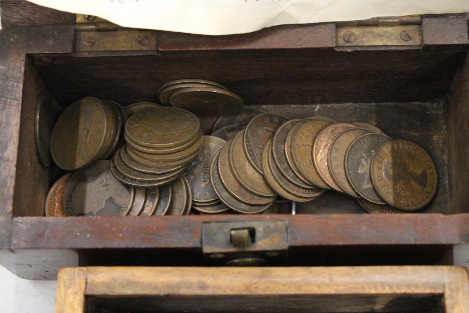 A COLLECTION OF PRE-DECIMAL COINS IN BOXES TO INCLUDE PENNIES, ETC - Image 3 of 6