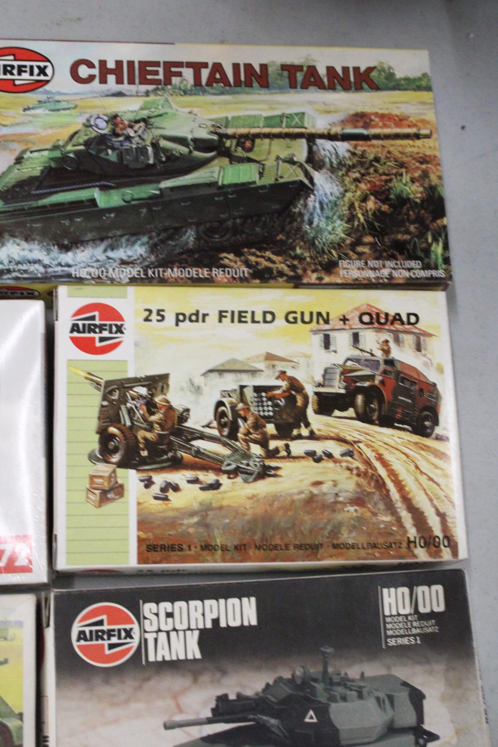 EIGHT BOXED AIRFIX MODEL KITS OF VARIOUS MILITARY VEHICLES AND EQUIPMENT ETC. - Image 5 of 7