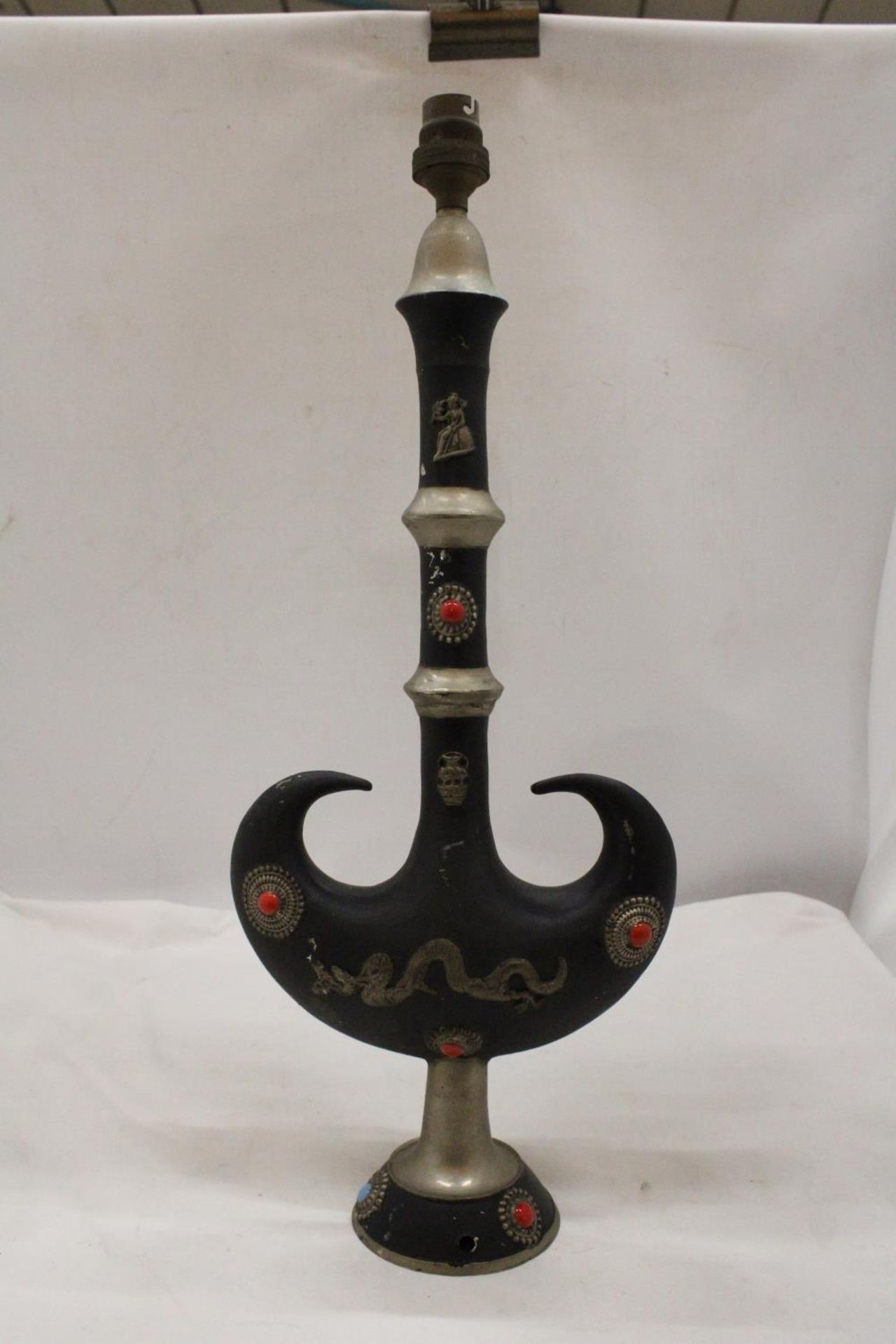 AN ORIENTAL METAL FESTOONED DRAGON LAMP - 19 INCH (H) - Image 2 of 6