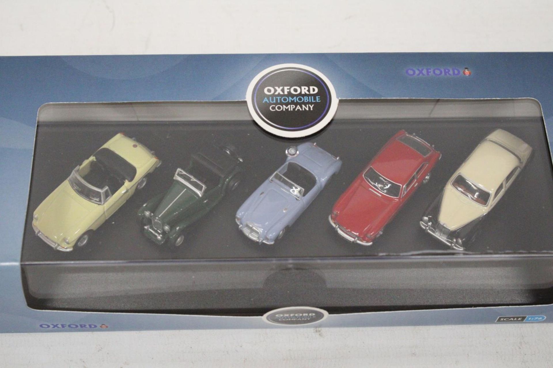 TWO OXFORD AS NEW AND BOXED AUTOMOBILE COMPANY SETS TO INCLUDE A FIVE PIECE MG SET AND A THREE PIECE - Image 5 of 8