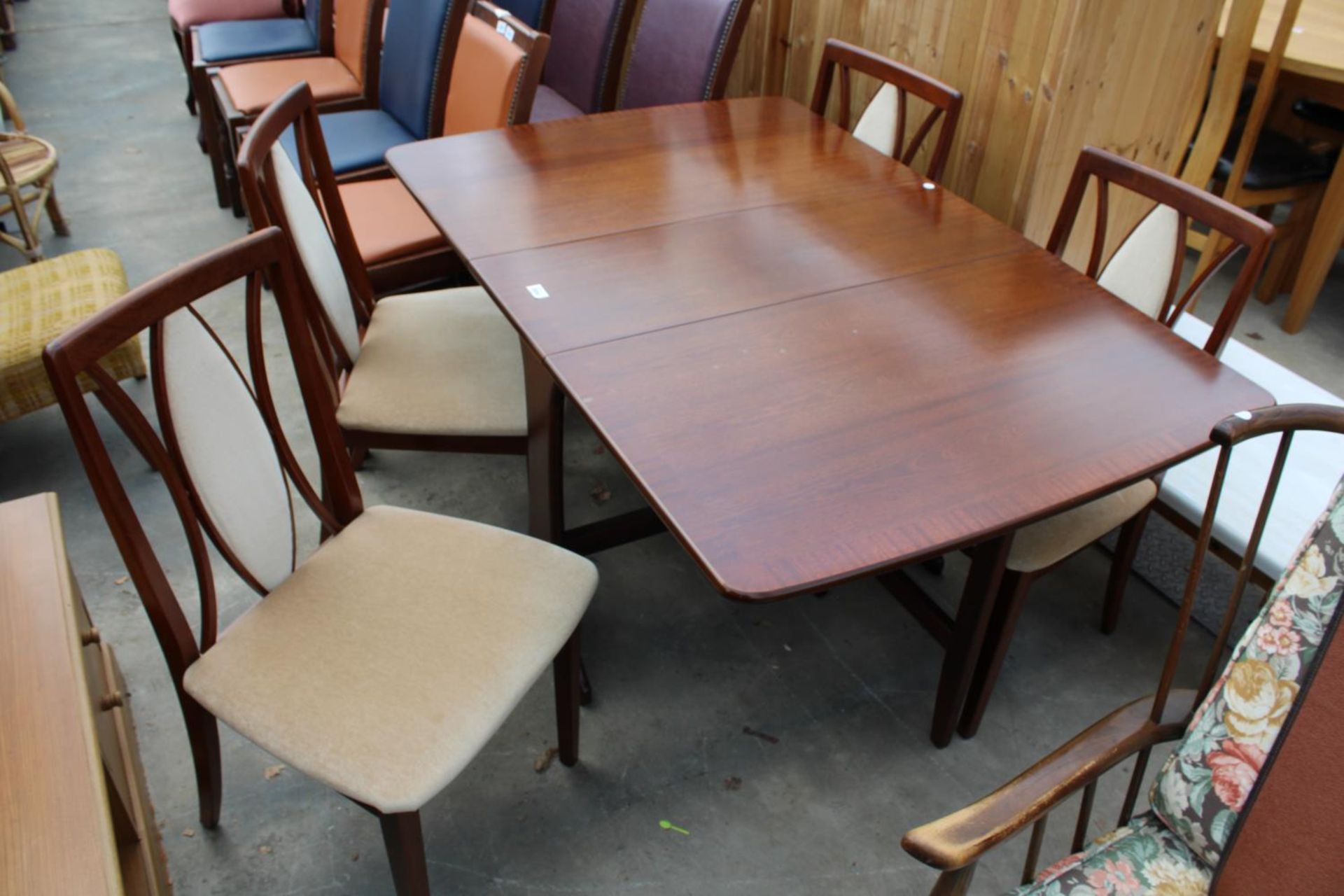 A MAHOGANY AND CROSSBANDED DROP-LEAF DINING TABLE AND FOUR CHAIRS - Image 3 of 7