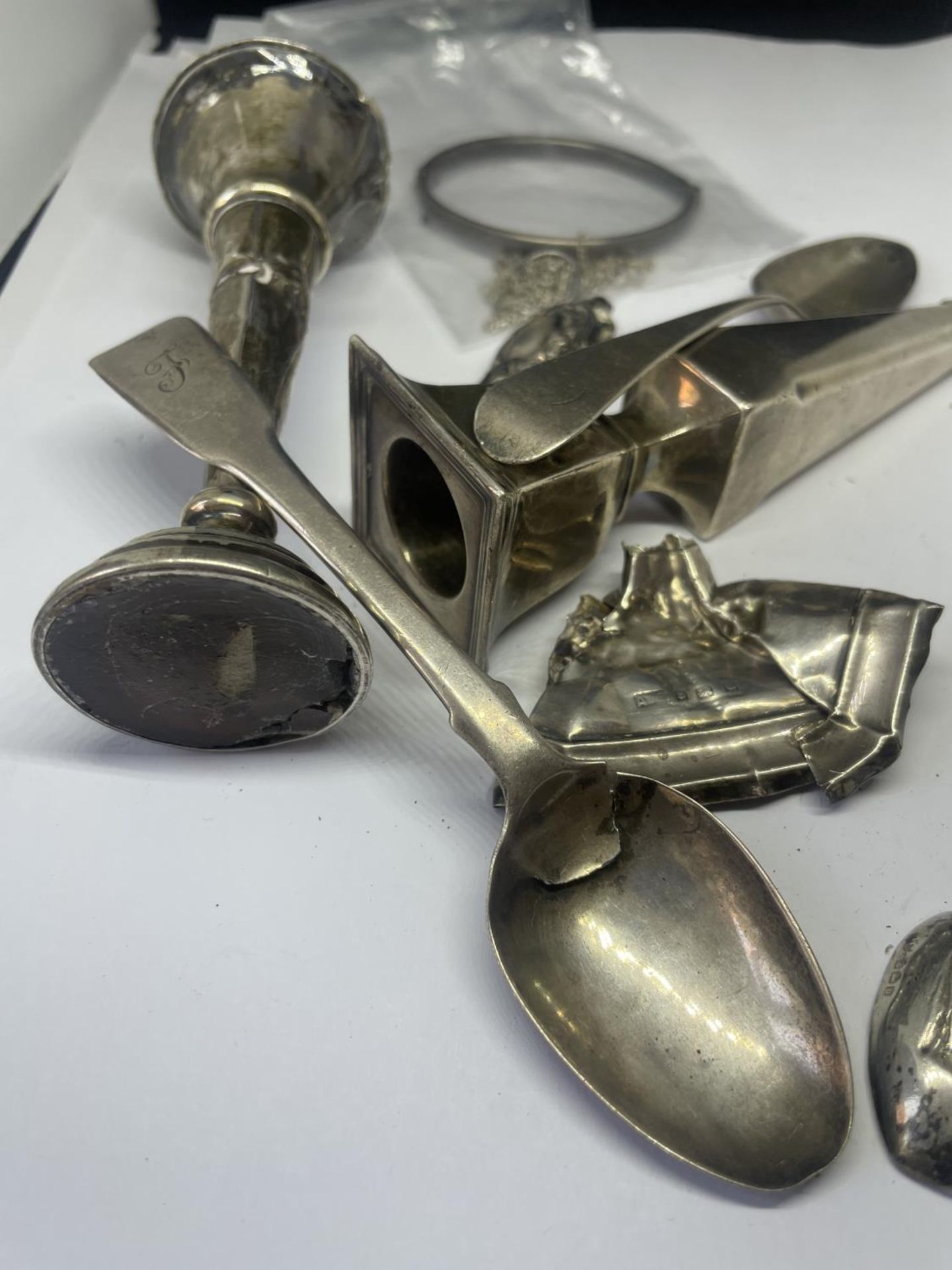 A QUANTITY OF SCRAP SILVER - Image 3 of 4