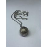 A SILVER NECKLACE AND A HALF CROWN BALL PENDANT