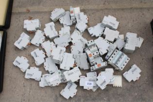 AN ASSORTMENT OF FUSE BOX TRIP SWITCHES