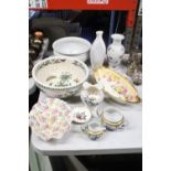 A MIXED LOT TO INCLUDE A LARGE PORTMEIRION BOWL, A FENTON JUG, A ROYAL WORCESTER TRINKET DISH PLUS A